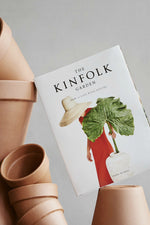 Cargar imagen en el visor de la galería, Libro The Kinfolk Garden
